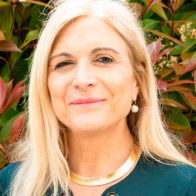 Dr Antonia Sambola headshot 400x400 1