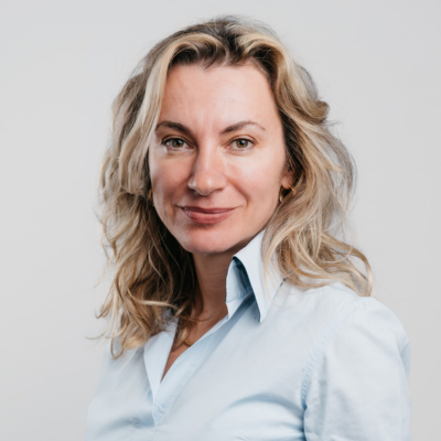Borjana Pervan headshot
