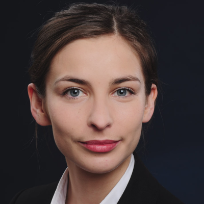 Dr Julia Brandts headshot