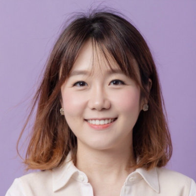 Dr Novi Yanti Sari headshot 400x400 1