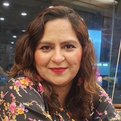 Headshot of Dr. Faiza Farooq